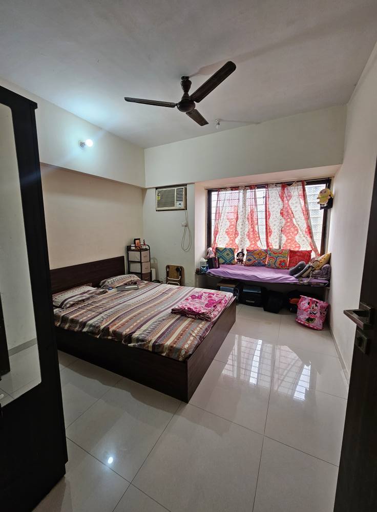3 BHK + Servant Room Apartment For Rent in Seven Bungalow
