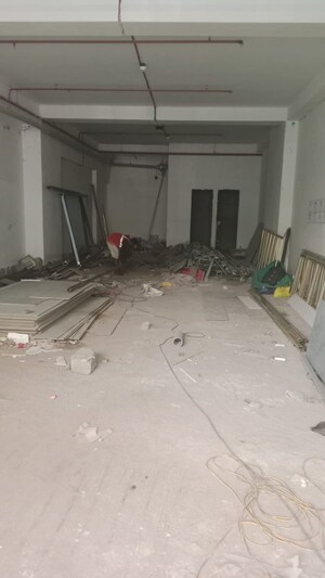 Parking in  Showroom at Bharat Auravistas, Andheri West – for Sale