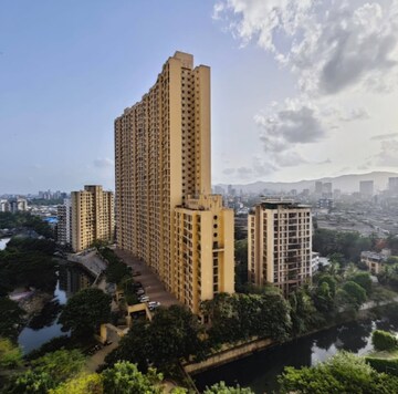 2 BHK Apartment For Rent in Rustomjee Urbania Azziano, Thane West