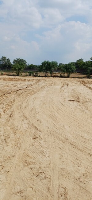  Plot For Sale in Dheeraj Nagar