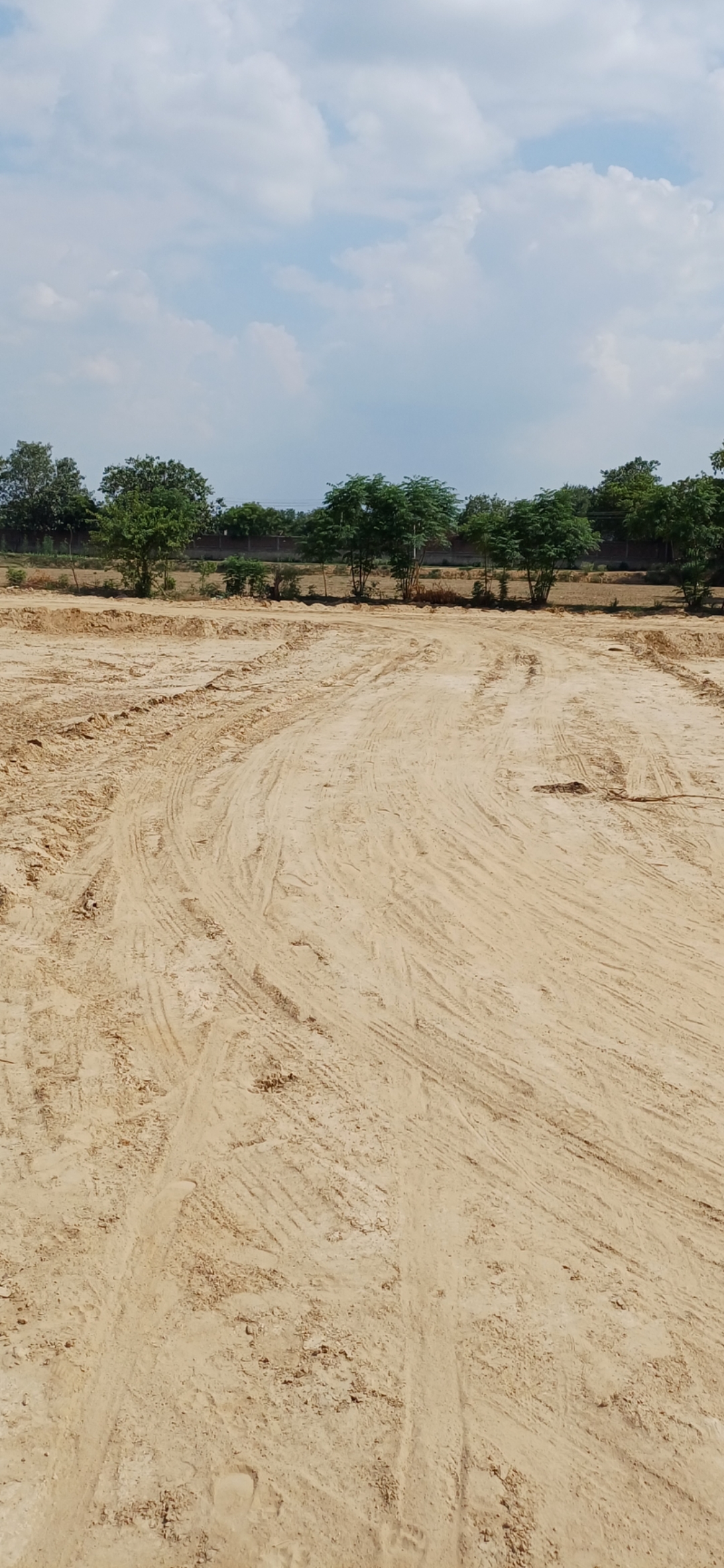 Plot For Sale in Om Associates 