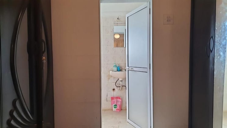 Room, versova-heights 3 Bedroom 800 Sq.Ft. Apartment In Versova Mumbai 9052401