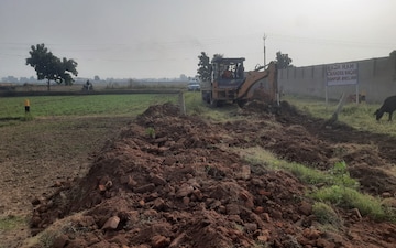 Plot For Sale in Kadam Kuan