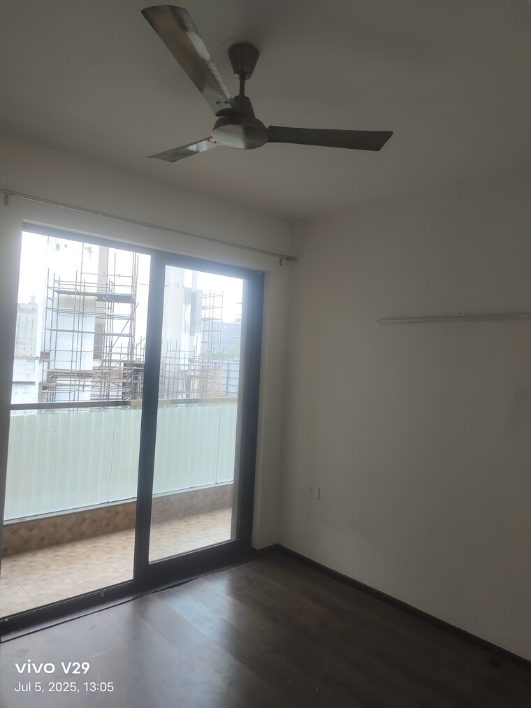 Room, anant-raj-ashok-estate 2.5 Bedroom 270 Sq.Yd. Apartment In Sector 63a Gurgaon 9052421
