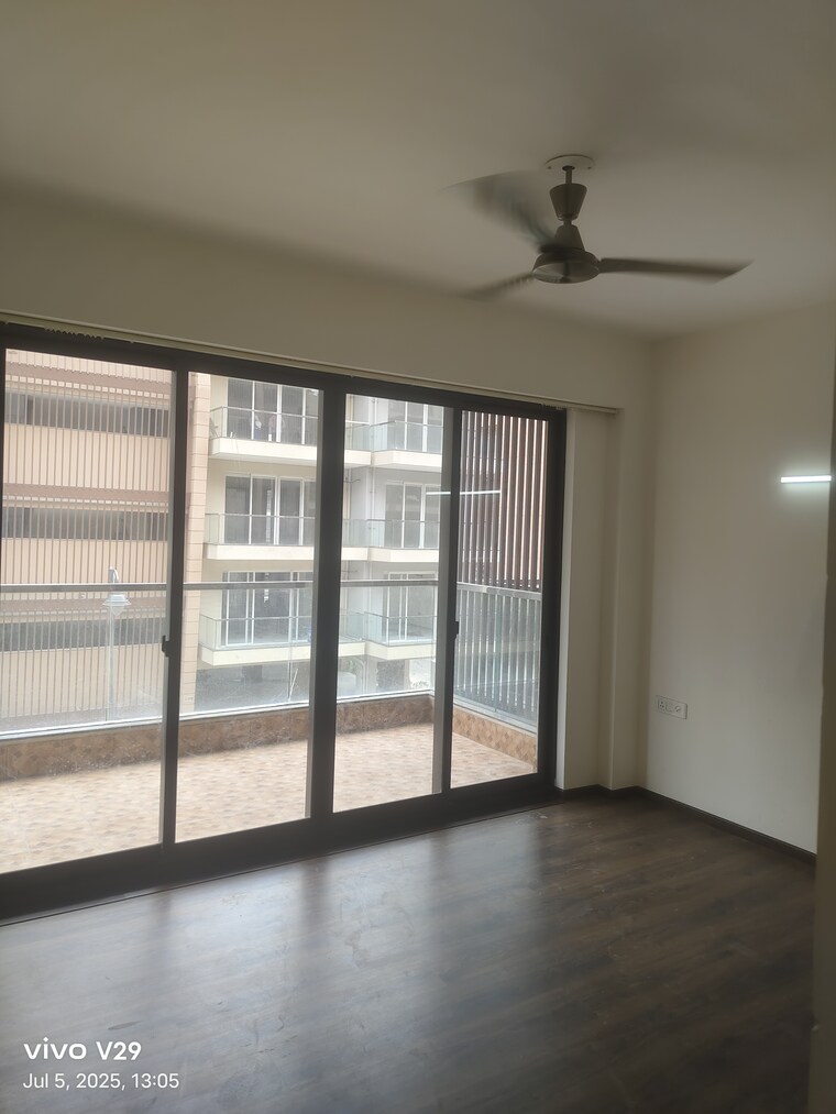 Room, anant-raj-ashok-estate 2.5 Bedroom 270 Sq.Yd. Apartment In Sector 63a Gurgaon 9052421