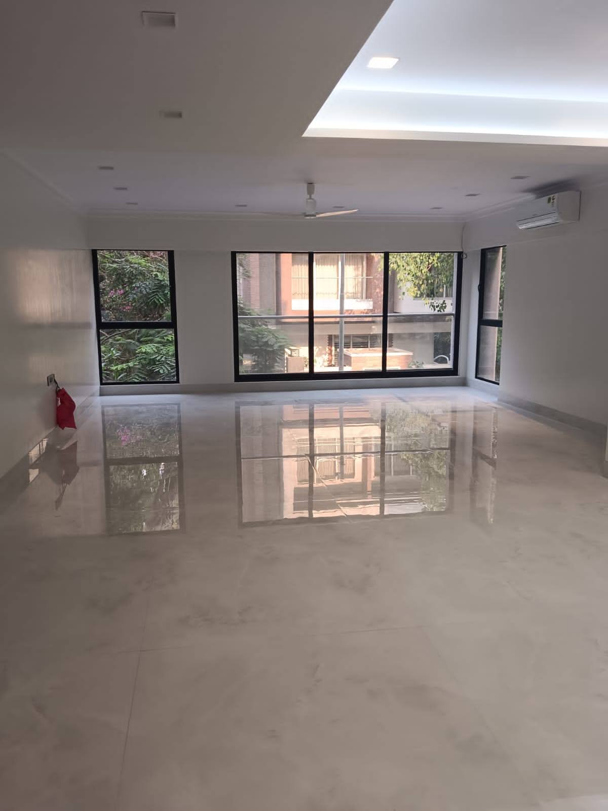 3 BHK + Pooja Room Apartment For Rent in Lokhandwala Complex