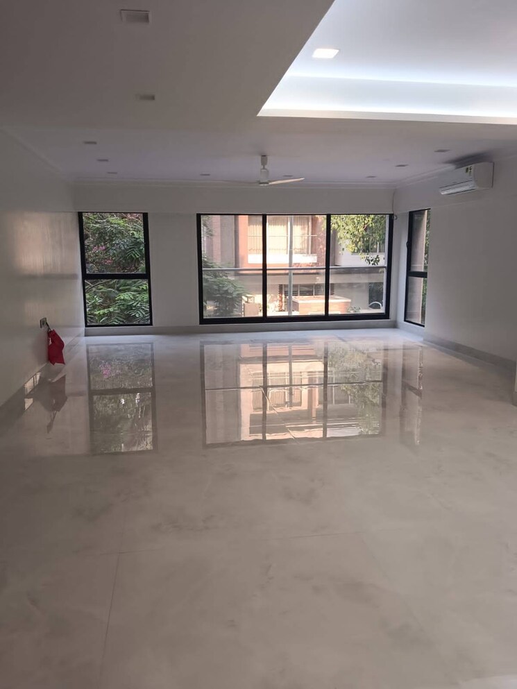 Room, lokhandwala-complex 3 Bedroom 1400 Sq.Ft. Apartment In Andheri West Mumbai 9052422