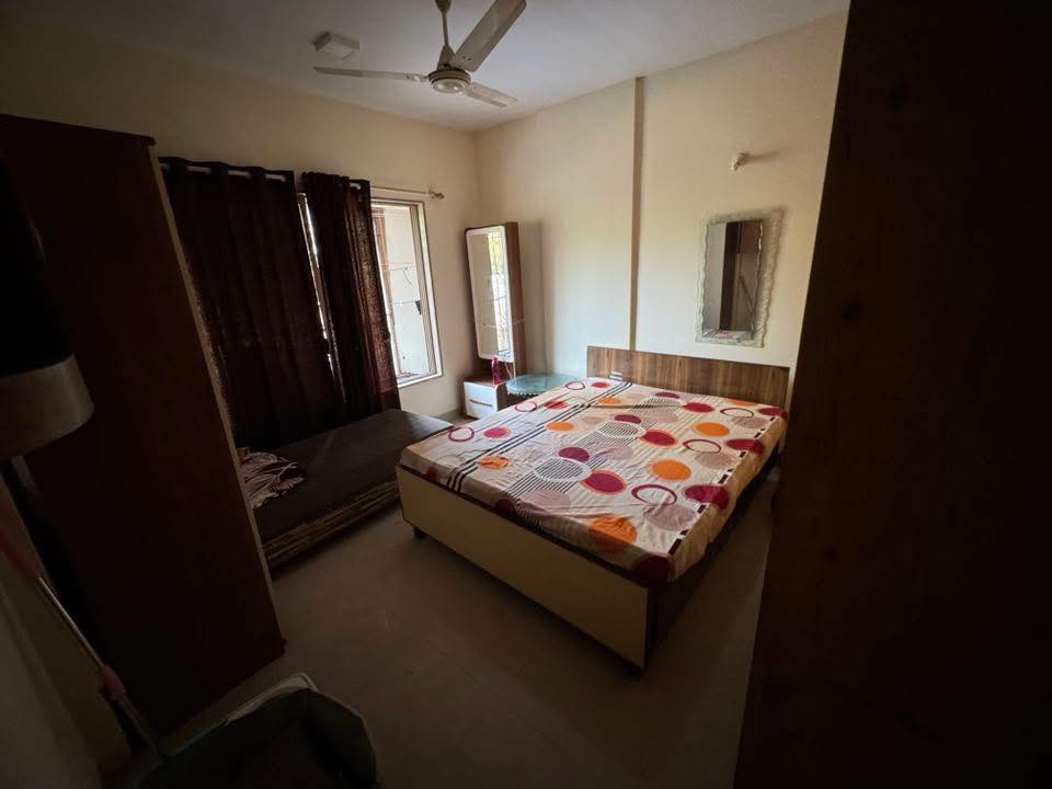 3 BHK + Servant Room Apartment For Rent in Versova Heights