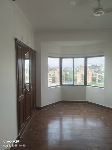 3 BHK Apartment For Rent in Unitech Palms, South City 1