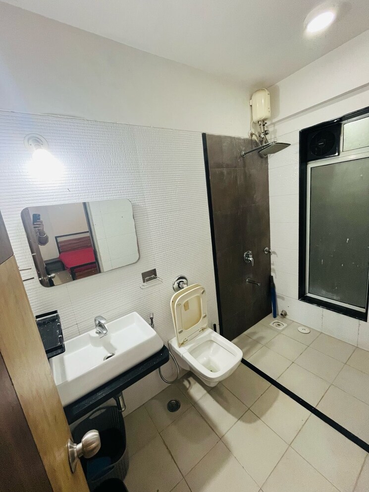 Bathroom, millennium-court 3 Bedroom 942 Sq.Ft. Apartment In Andheri West Mumbai 9052436
