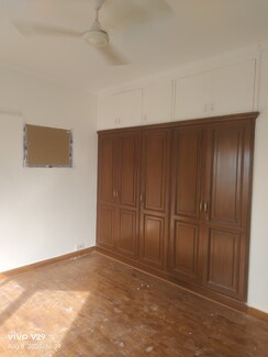 3 BHK + Servant Room Apartment For Sale in The Castle CHS