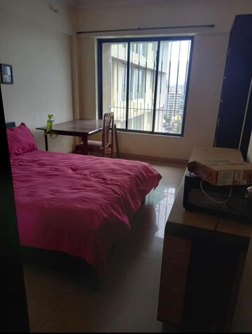 Bedroom in 3 BHK Apartment at Four Bunglows – for Rent