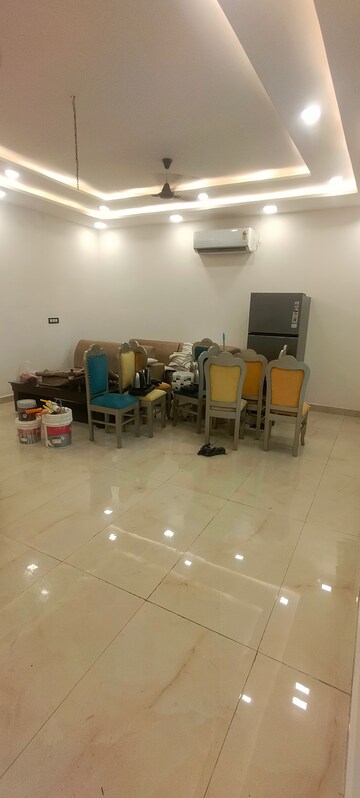 Living Room in 6+ BHK Independent House at Gomti Nagar – for Rent