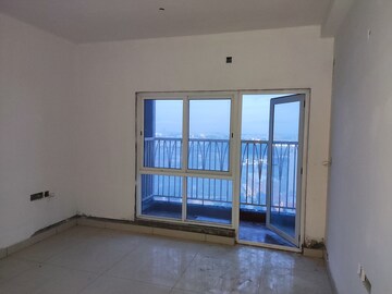 Room in 3 BHK Apartment at Aston Park At The Prestige City, Sarjapur – for Sale