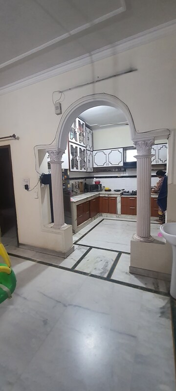 Team Area in 3.5 BHK Independent House at Sector 9 – for Rent