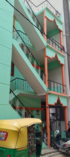 6 BHK + Pooja Room Independent House For Sale in KR Puram