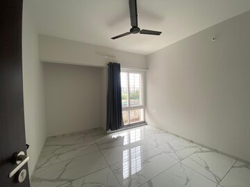 Room in 2 BHK Apartment at Rahul Downtown, Punawale – for Rent