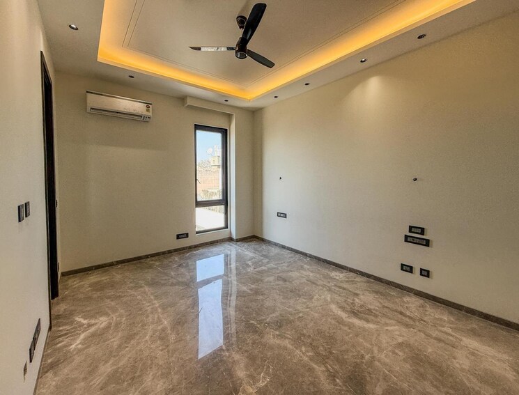 Room, greater kailash part 3 4 Bedroom 2700 Sq.Ft. Apartment In Greater Kailash Part 3 Delhi 9052472