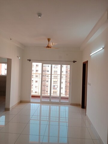 Room in 2 BHK Apartment at Prestige Finsbury Park Hyde, Bagaluru – for Rent