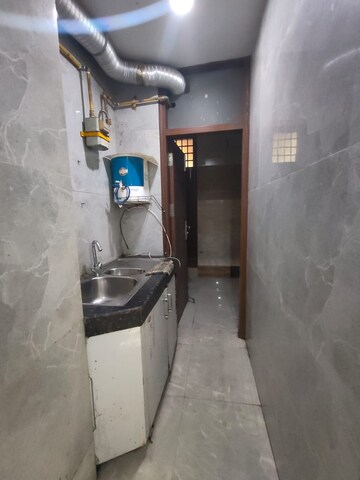 Parking in 3 BHK Apartment at South Extension ii – for Rent