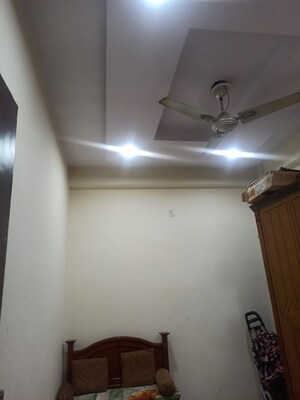 Furnished Amenities in 2.5 BHK Builder Floor at Mayur Vihar Phase 1 – for Sale