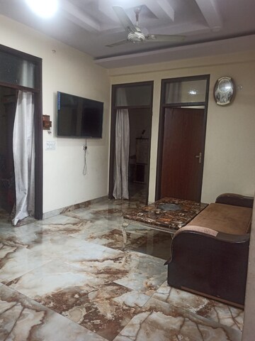Living Room in 2.5 BHK Builder Floor at Mayur Vihar Phase 1 – for Sale