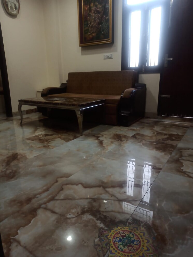 Living Room, mayur vihar phase 1 2.5 Bedroom 950 Sq.Ft. Builder Floor In Mayur Vihar Phase 1 Delhi 9052509