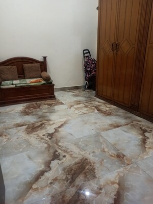 Parking in 2.5 BHK Builder Floor at Mayur Vihar Phase 1 – for Sale