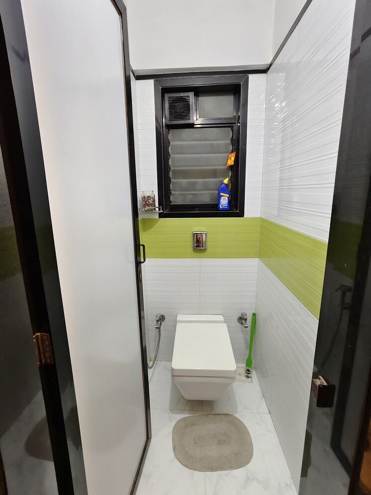 Bathroom, gada-estate 1.5 Bedroom 600 Sq.Ft. Apartment In Matunga East Mumbai 9052522