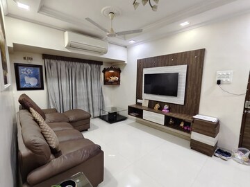 Living Room in 1.5 BHK Apartment at Gada Estate, Matunga East – for Rent