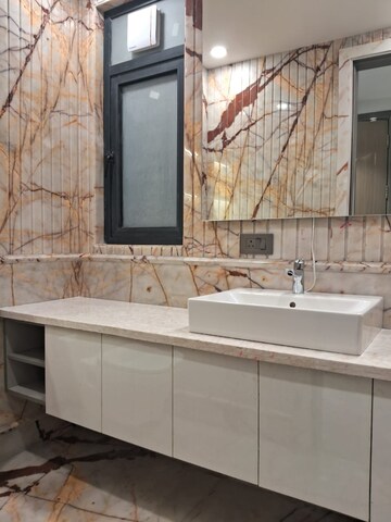 Attached Bathroom in 3 BHK Apartment at Sarvapriya Vihar – for Rent