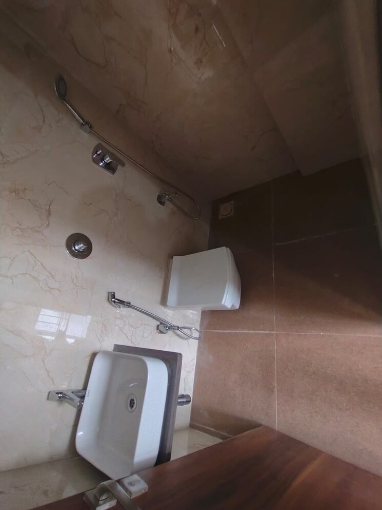 Bathroom, chaitanya-anand-lunkhod-chsl 1 Bedroom 410 Sq.Ft. Apartment In Andheri West Mumbai 9052636