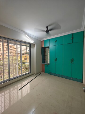 Room in 2 BHK Apartment at Platinum Balaji Kalash, Nerul – for Rent