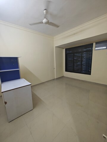 Room in 3 BHK Apartment at Neelkanth Residency, Seawoods – for Rent