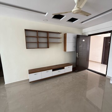 Room in 3 BHK Apartment at Ramky One Kosmos, Nallagandla – for Rent