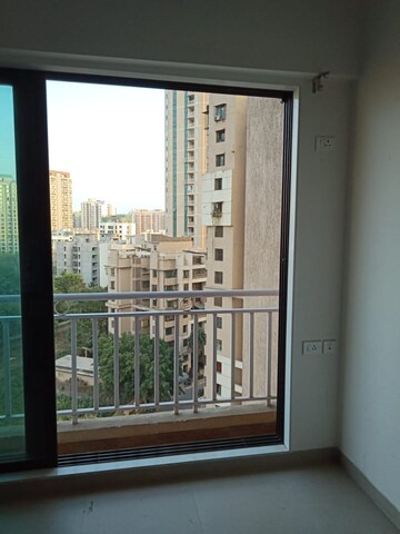 Room in 2 BHK Apartment at Harmony Signature Towers, Owale – for Rent