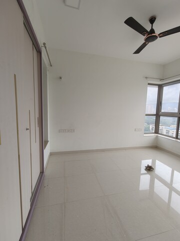 Bathroom in 2 BHK Apartment at Kalpataru Paramount A, Kapur Bawdi – for Rent