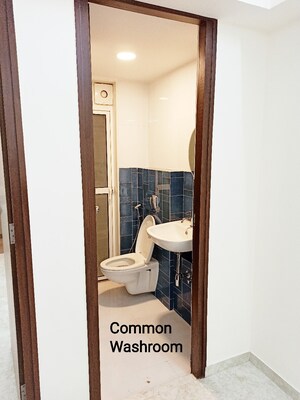 Furnished Amenities in 1 BHK Apartment at Lodha Amara, Kolshet Road – for Sale