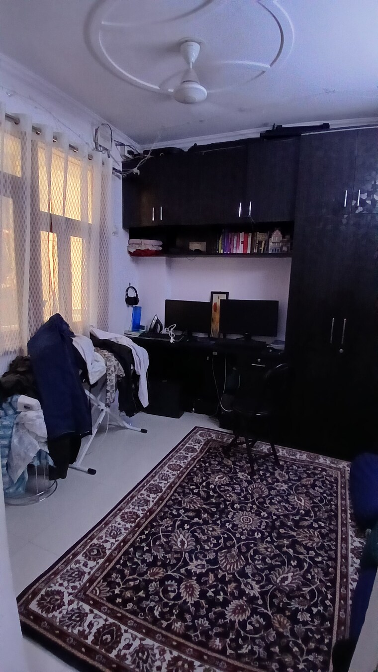 Bedroom, zakir nagar 2 Bedroom 75 Sq.Yd. Apartment In Zakir Nagar Delhi 9052773