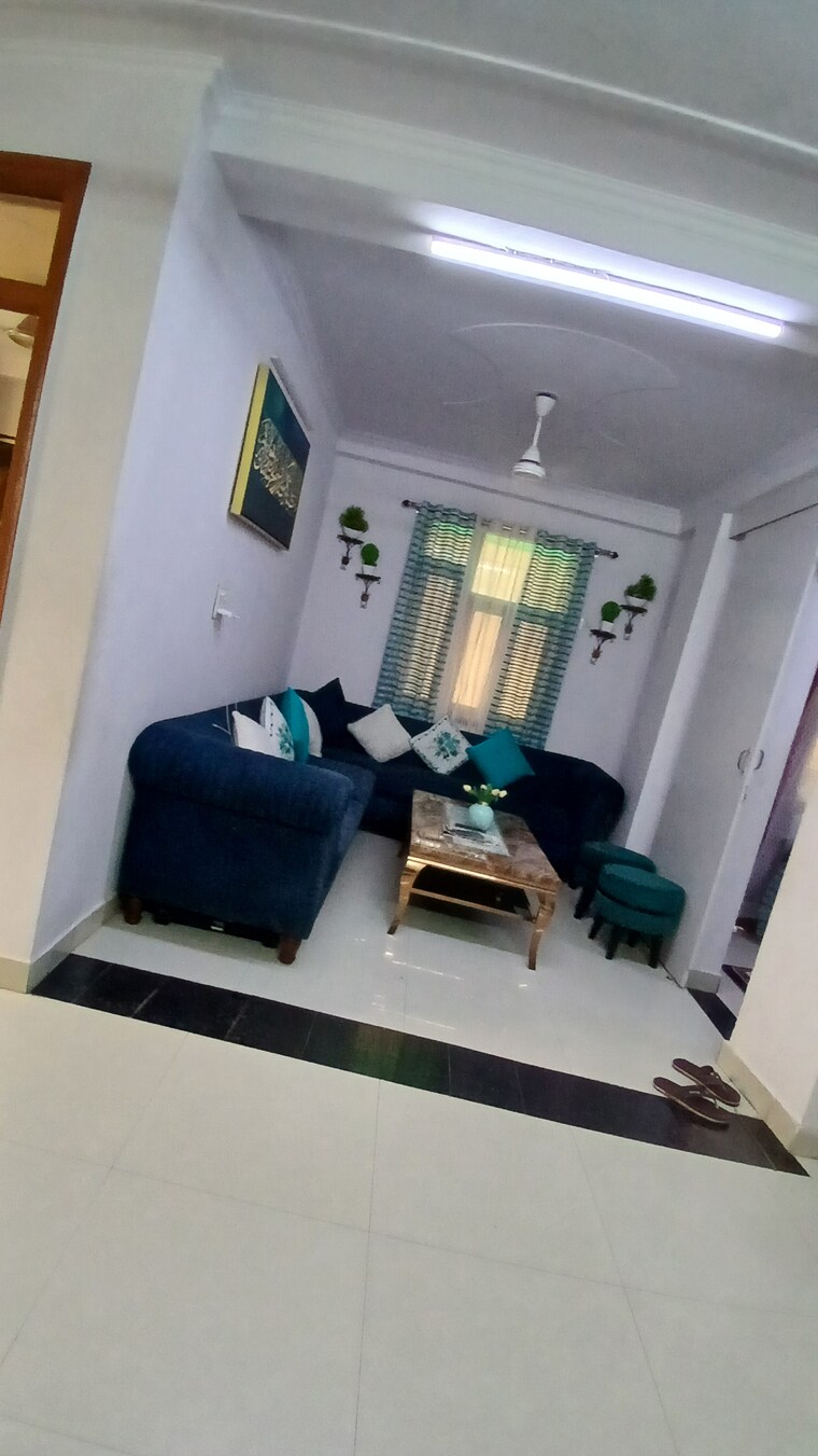 Living Room, zakir nagar 2 Bedroom 75 Sq.Yd. Apartment In Zakir Nagar Delhi 9052773