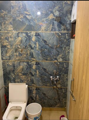 Furnished Amenities in 2 BHK Builder Floor at Govindpuri – for Sale