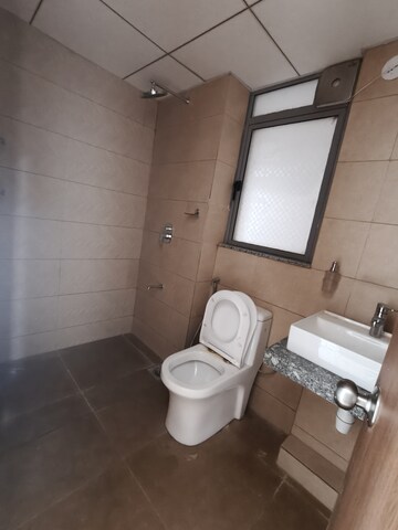 Master Bedroom in 2 BHK Apartment at Kalpataru Immensa, Kolshet Road – for Rent