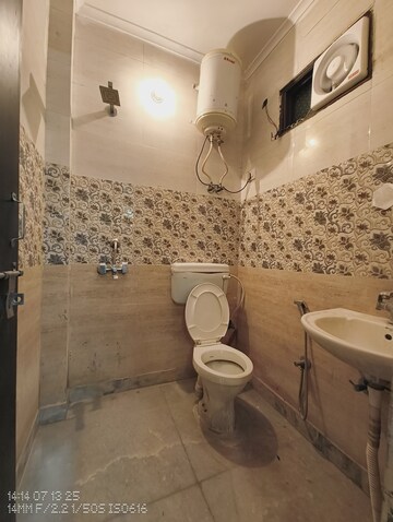 Bathroom in 1 BHK Builder Floor at Govindpuri – for Rent