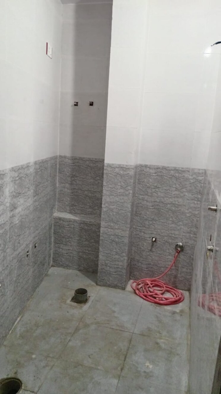 Bathroom, govindpuri 2 Bedroom 590 Sq.Ft. Builder Floor In Govindpuri Delhi 9052847