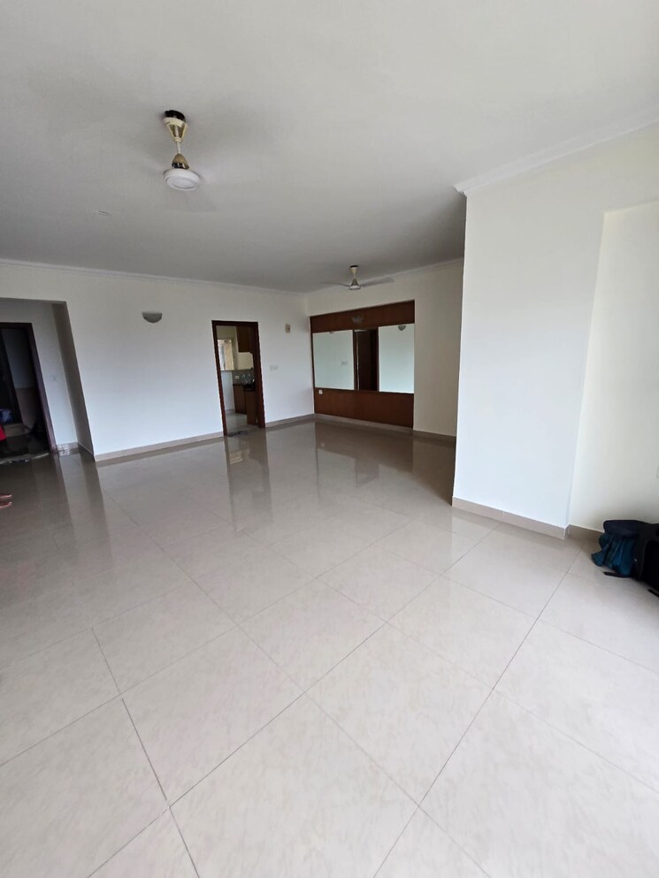 Room, yeshwanthpur 3.5 Bedroom 2000 Sq.Ft. Apartment In Yeshwanthpur Bangalore 9052898