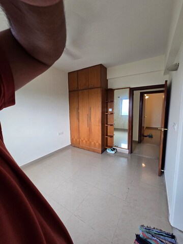 Room in 3.5 BHK Apartment at Yeshwanthpur – for Rent