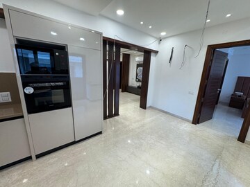 Room in 3 BHK Builder Floor at Panchkula Urban Estate – for Rent