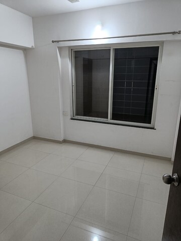 Room in 2 BHK Apartment at Tulip Infinity Planet, Moshi – for Rent