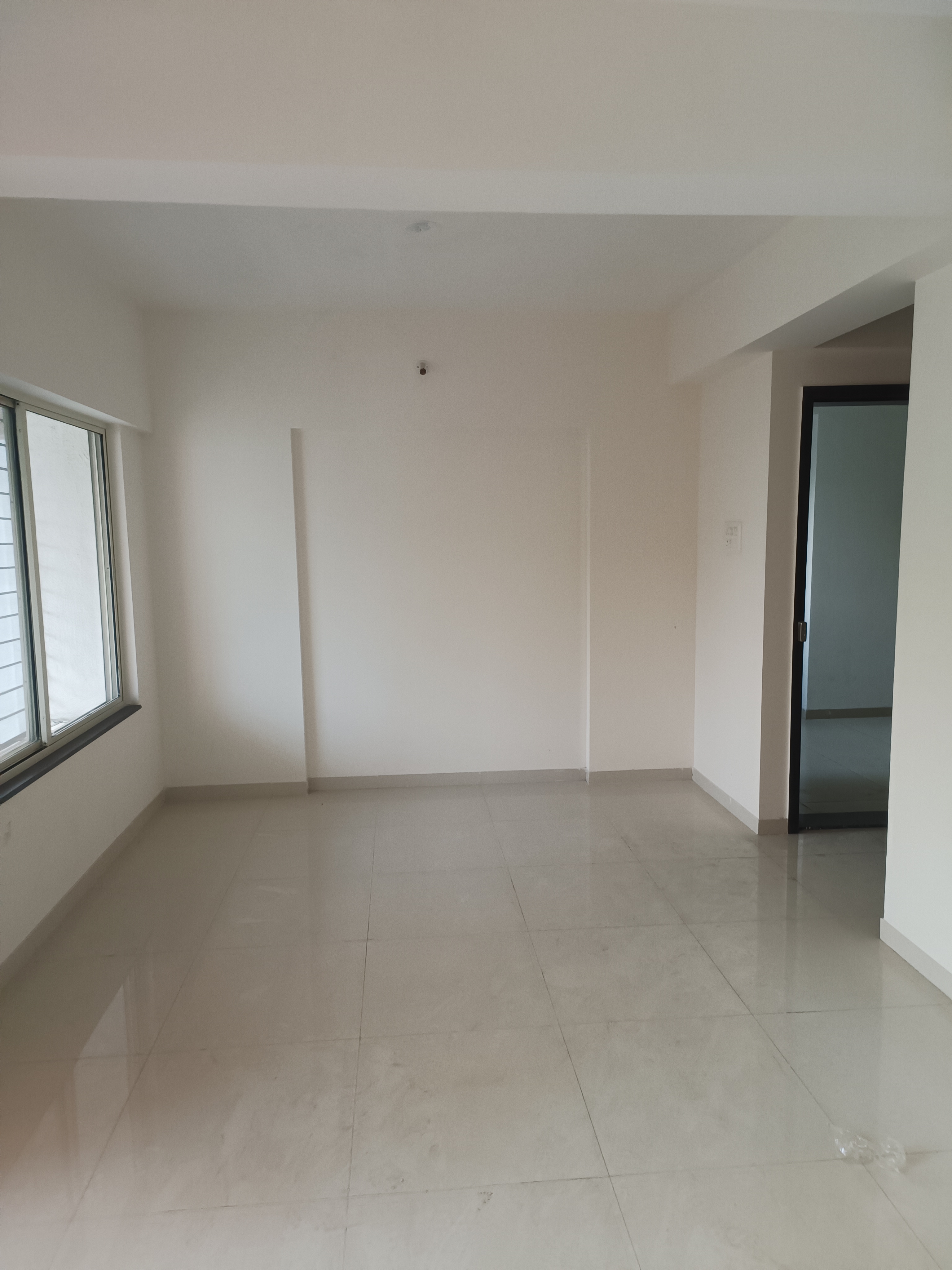 2 BHK + Extra Room Apartment For Rent in Tulip Infinity Planet