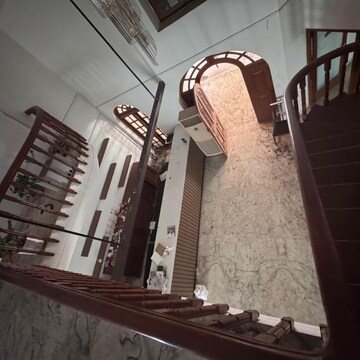 Staircase in  Shop at Jubilee Hills – for Rent